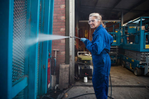 Best Residential Pressure Washing in Mbria, CA